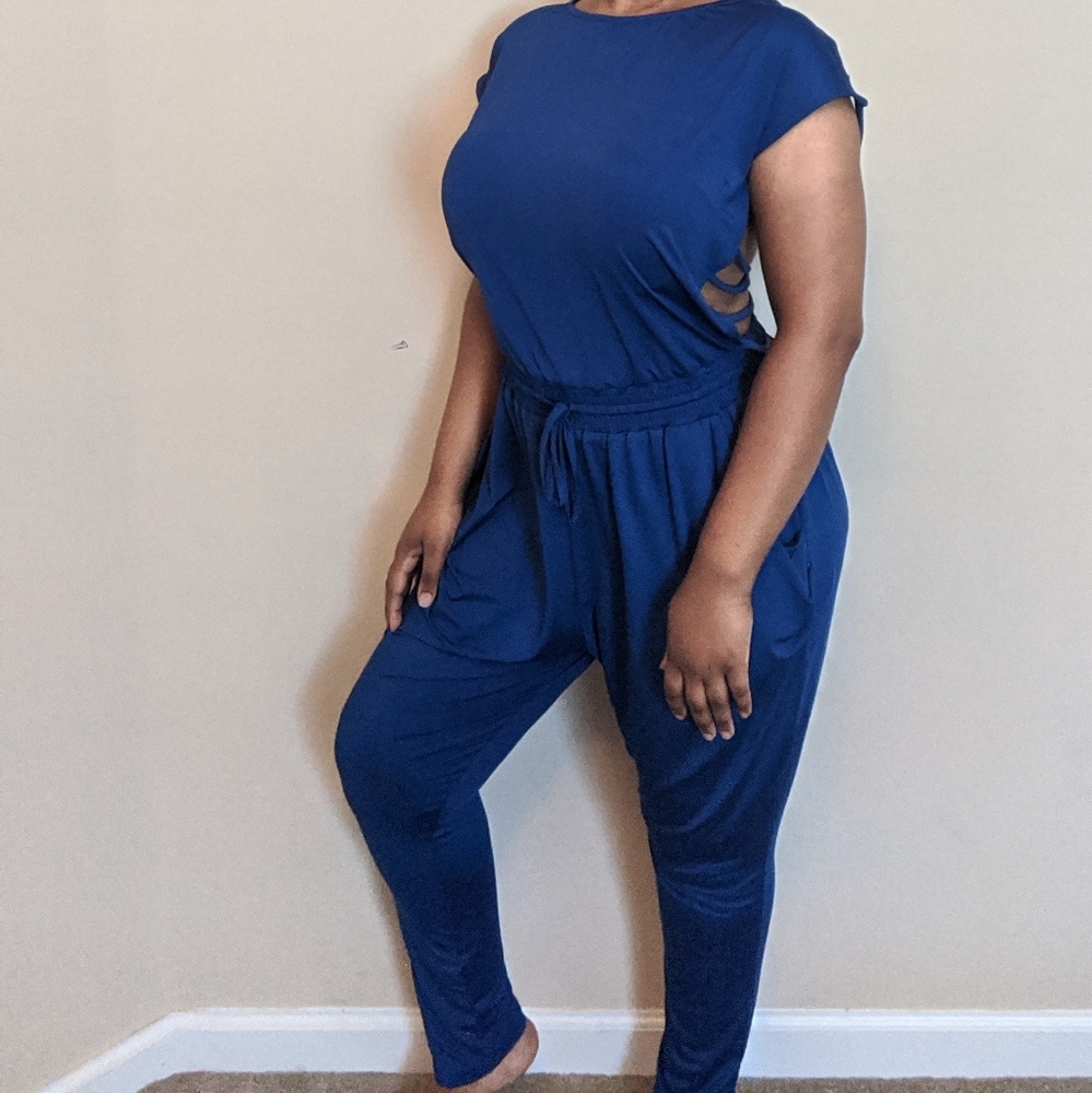 Backless Jumpsuit - Picture 2 of 3